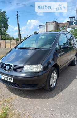 Минивэн SEAT Alhambra 2003 в Кривом Роге