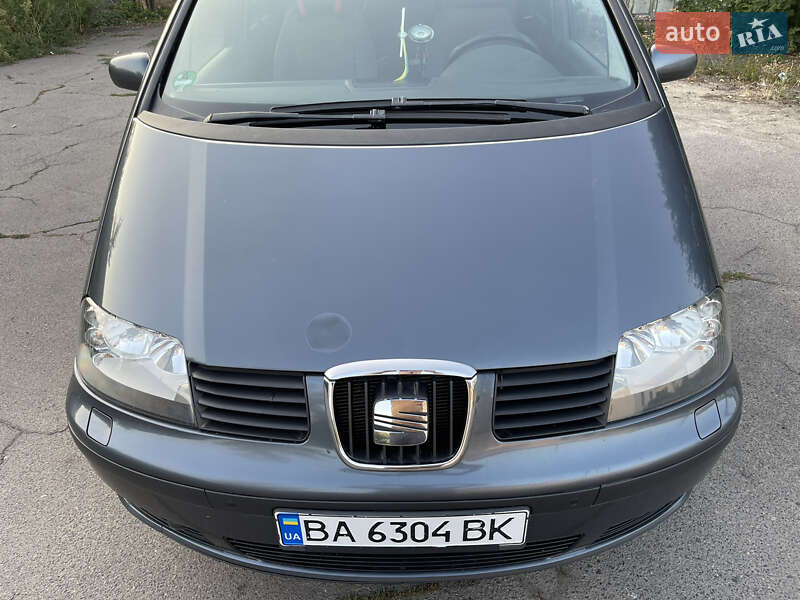 Минивэн SEAT Alhambra 2008 в Новоархангельске