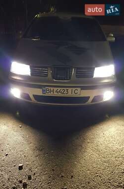 Минивэн SEAT Alhambra 2001 в Одессе