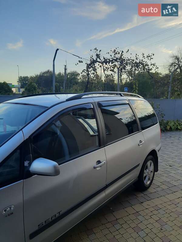 Минивэн SEAT Alhambra 2008 в Иршаве