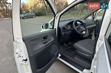 Минивэн SEAT Alhambra 2009 в 