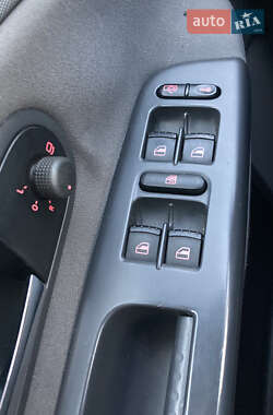 Минивэн SEAT Alhambra 2009 в 
