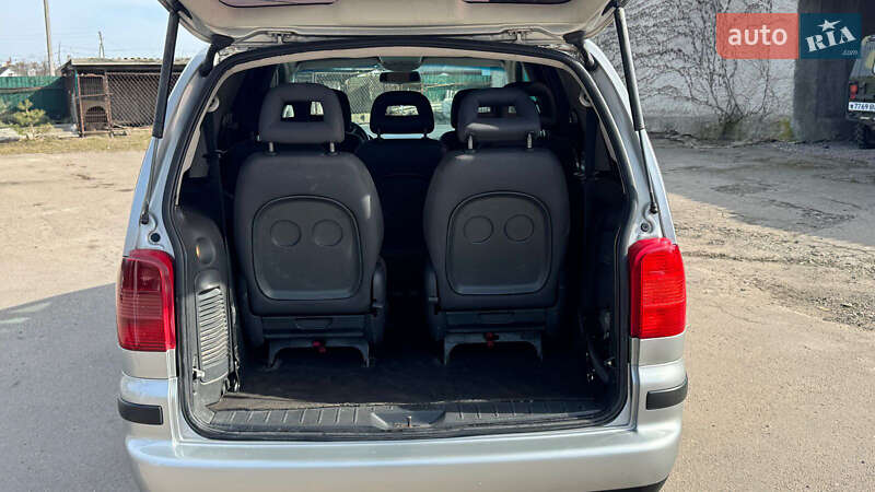 Минивэн SEAT Alhambra 2001 в Нововолынске