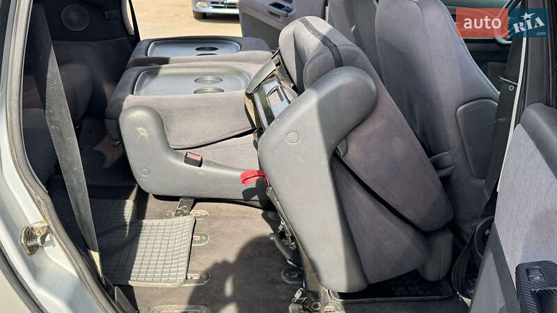 Минивэн SEAT Alhambra 2001 в Нововолынске