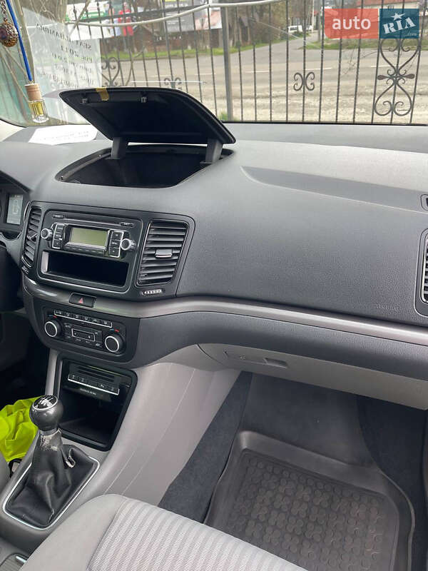 Минивэн SEAT Alhambra 2011 в Тячеве