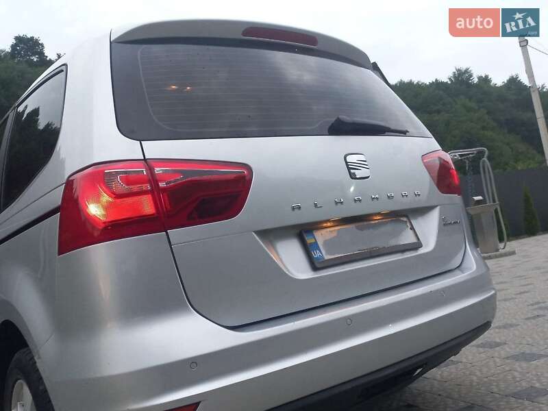 Минивэн SEAT Alhambra 2010 в Нижних Воротах