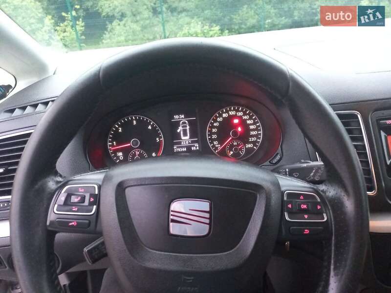 Минивэн SEAT Alhambra 2010 в Нижних Воротах