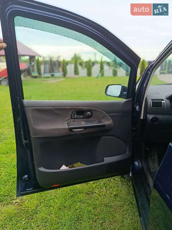 Мінівен SEAT Alhambra 2002 в Яворові