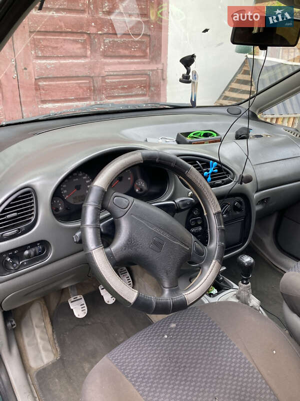 Минивэн SEAT Alhambra 1998 в Старом Самборе