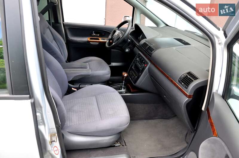 Минивэн SEAT Alhambra 2002 в Львове