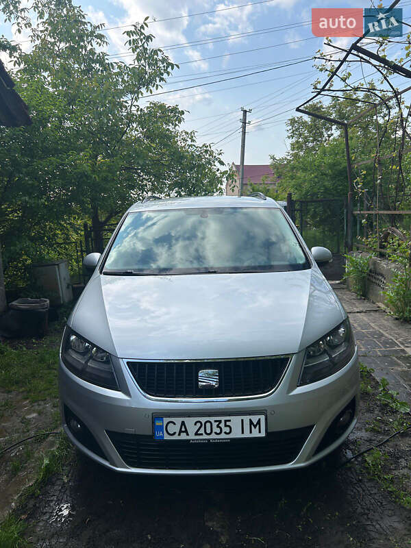 Минивэн SEAT Alhambra 2010 в 