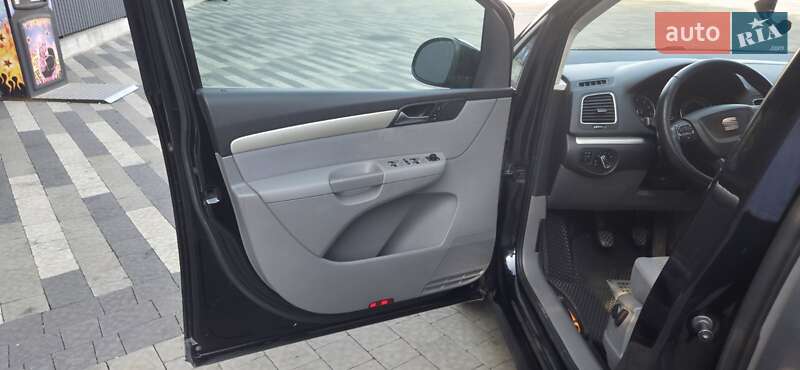 Минивэн SEAT Alhambra 2011 в Ужгороде