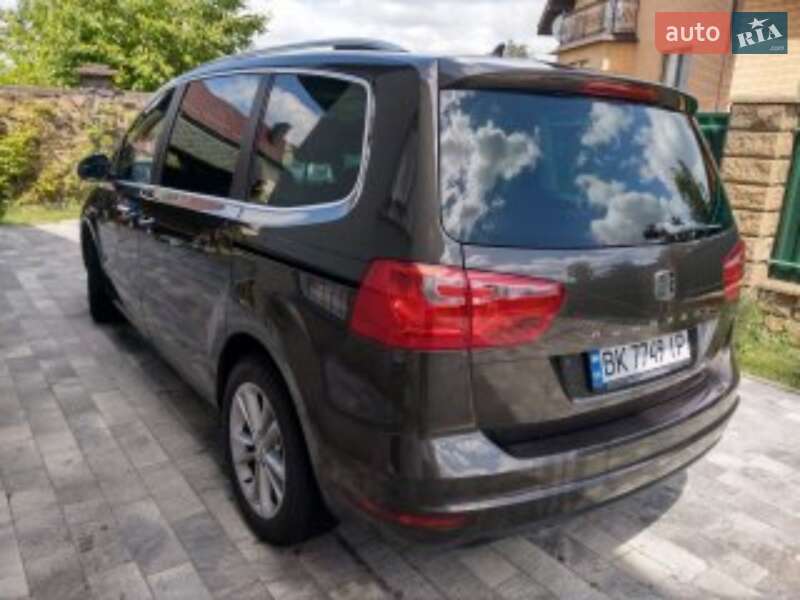 Минивэн SEAT Alhambra 2015 в Ровно