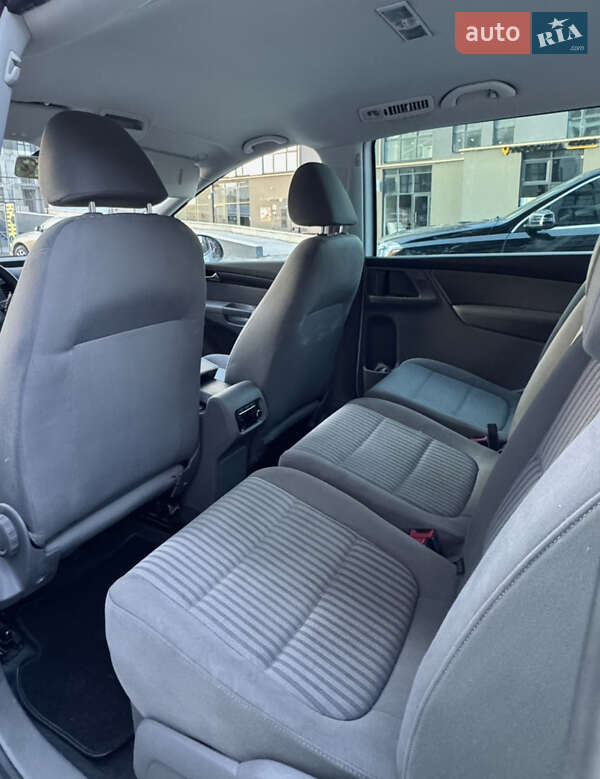 Минивэн SEAT Alhambra 2014 в Млинове