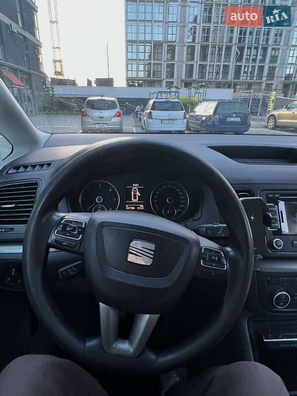 Минивэн SEAT Alhambra 2014 в Млинове