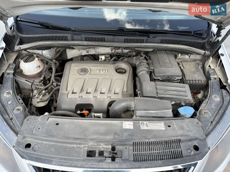 Минивэн SEAT Alhambra 2011 в Луцке