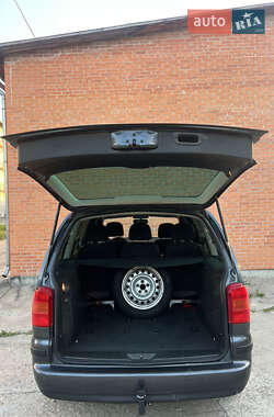Минивэн SEAT Alhambra 2008 в 