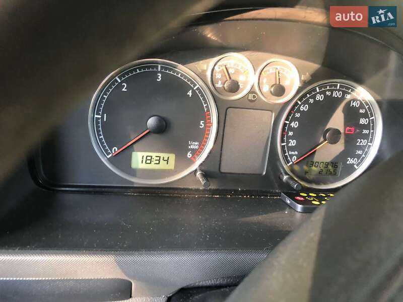 Мінівен SEAT Alhambra 2003 в Ужгороді