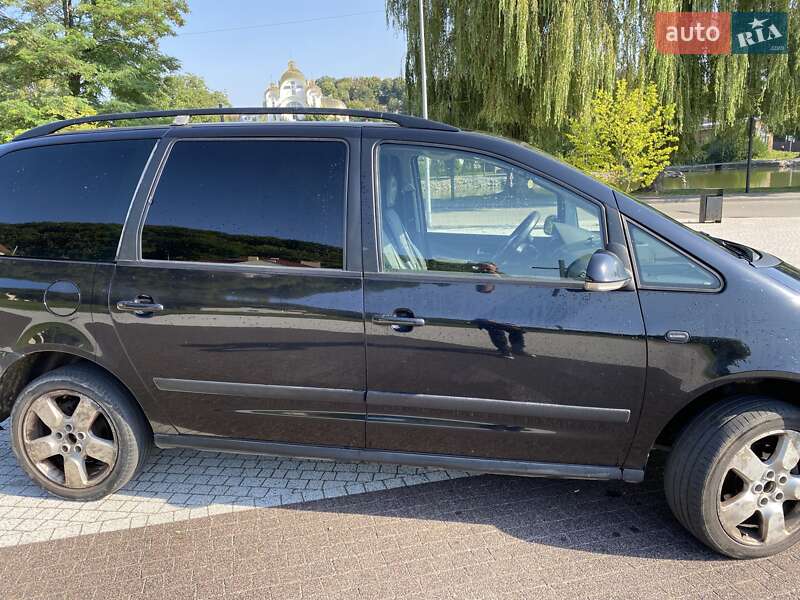 Минивэн SEAT Alhambra 2010 в Львове