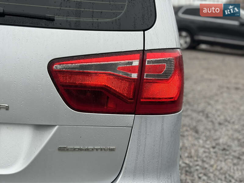 Мінівен SEAT Alhambra 2011 в Сарнах