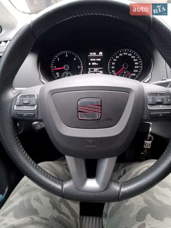 Мінівен SEAT Alhambra 2014 в Виноградові