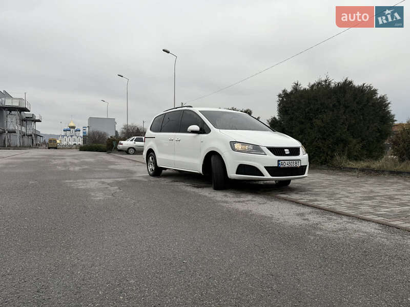 Минивэн SEAT Alhambra 2011 в Тячеве