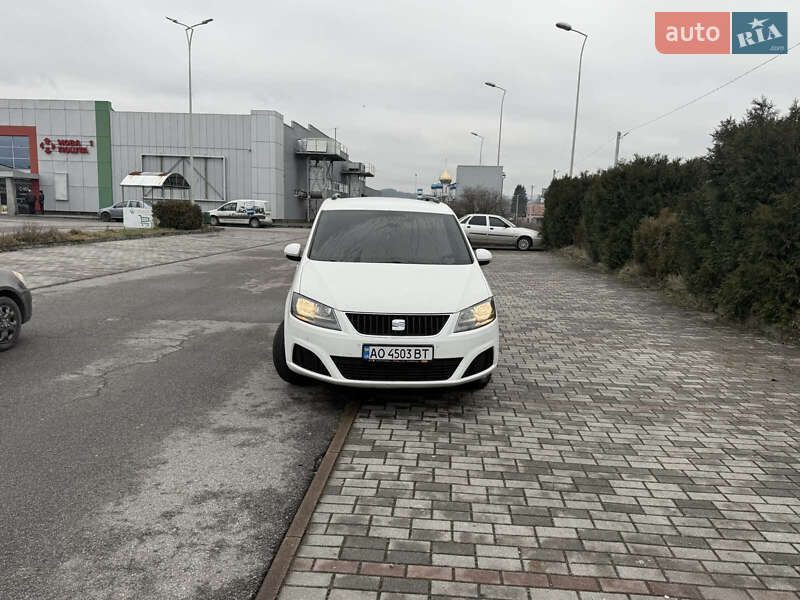 Минивэн SEAT Alhambra 2011 в Тячеве