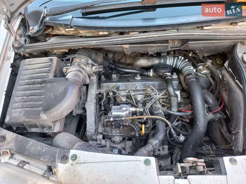 Минивэн SEAT Alhambra 1999 в Радехове