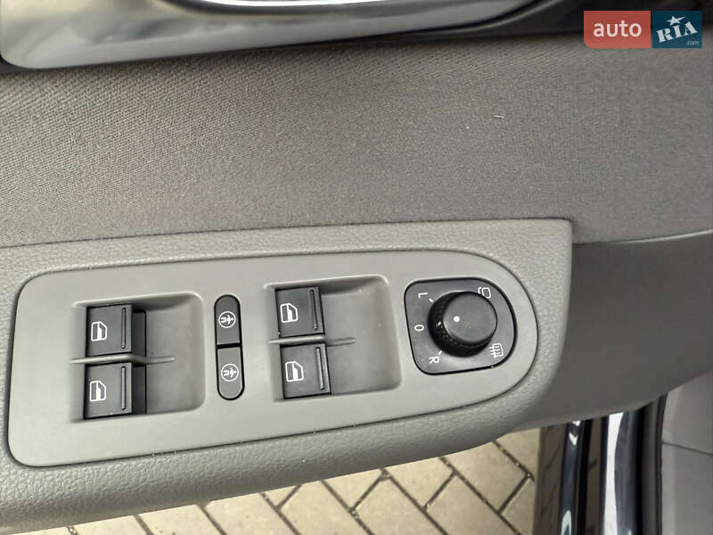 Минивэн SEAT Alhambra 2012 в Луцке фото 14 Минивэн SEAT Alhambra 2012 в Луцке