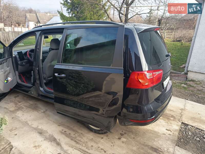 Минивэн SEAT Alhambra 2013 в Глыбокой