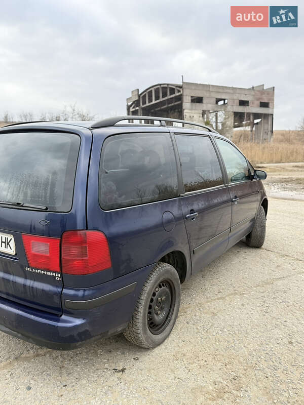 Минивэн SEAT Alhambra 2005 в Новояворовске