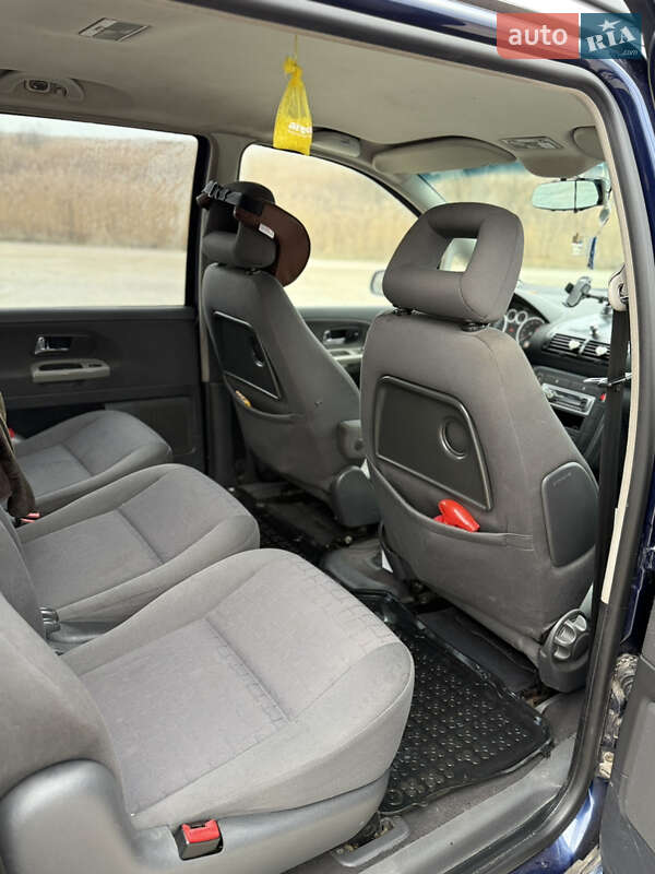 Минивэн SEAT Alhambra 2005 в Новояворовске