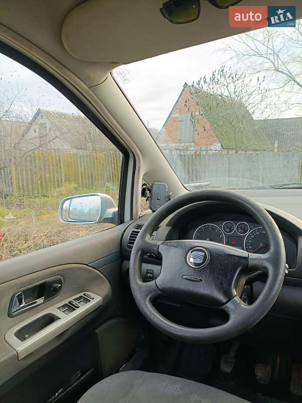 Минивэн SEAT Alhambra 2002 в Богодухове