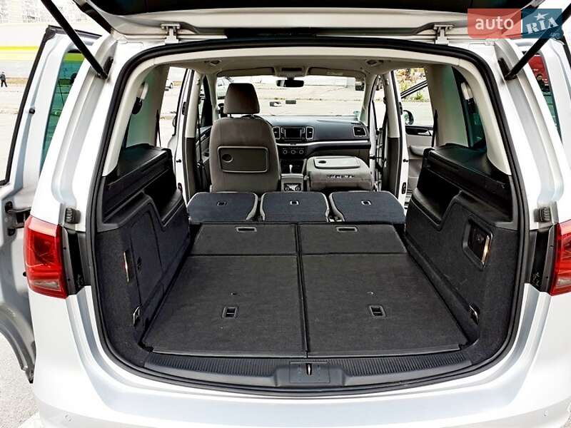 Минивэн SEAT Alhambra 2016 в Киеве