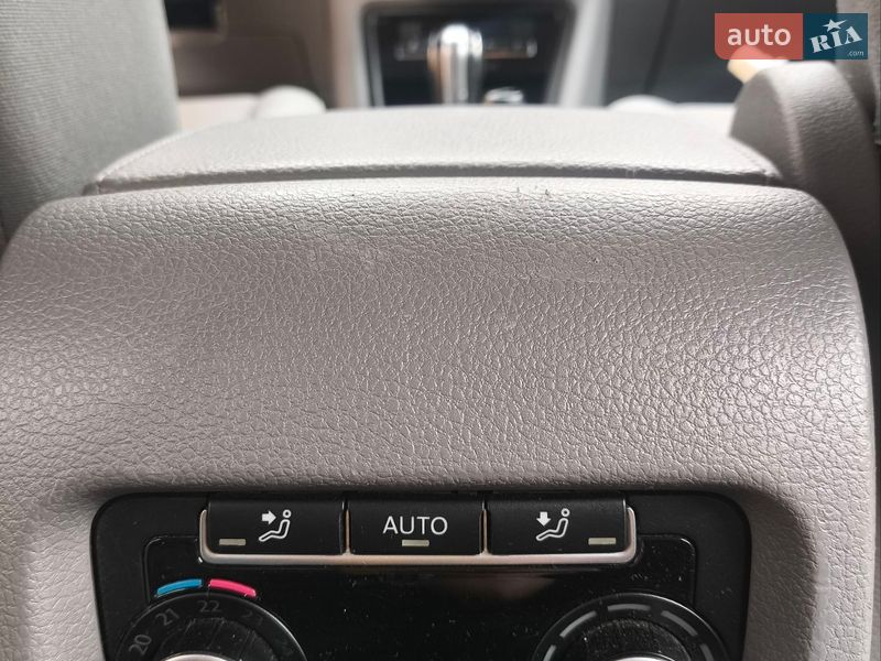 Мінівен SEAT Alhambra 2012 в Львові