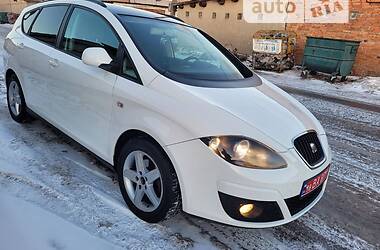 Універсал SEAT Altea XL 2010 в Житомирі