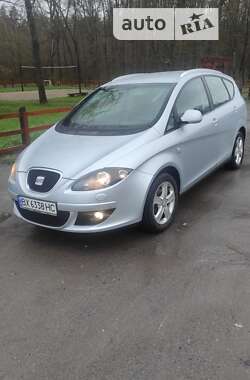 Седан SEAT Altea XL 2007 в Остроге