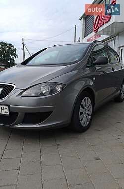 Минивэн SEAT Altea XL 2008 в Сарнах