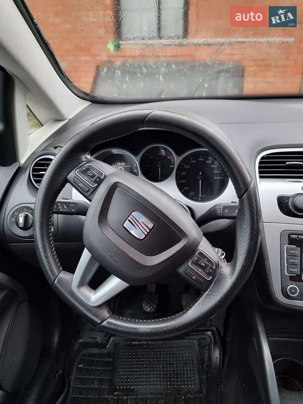 Минивэн SEAT Altea XL 2011 в Лубнах