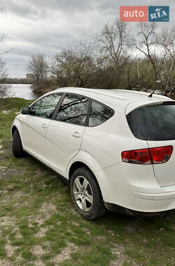 Минивэн SEAT Altea XL 2010 в 