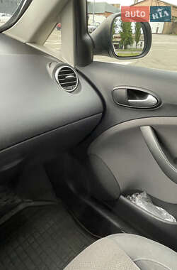 Минивэн SEAT Altea XL 2010 в 