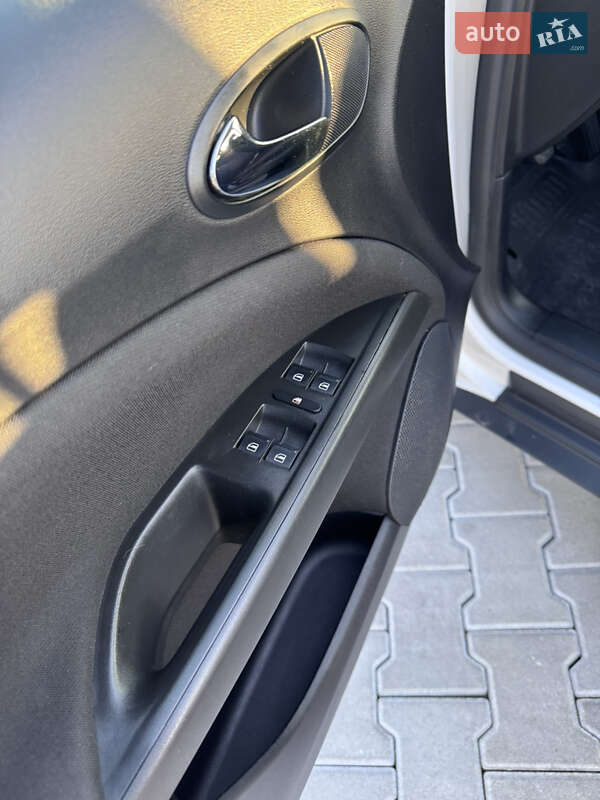 Минивэн SEAT Altea XL 2008 в Тернополе