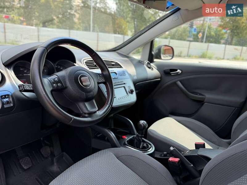 Минивэн SEAT Altea XL 2007 в Кривом Роге