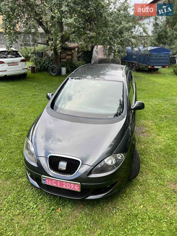 Минивэн SEAT Altea XL 2009 в Сколе