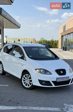 Минивэн SEAT Altea XL 2010 в 