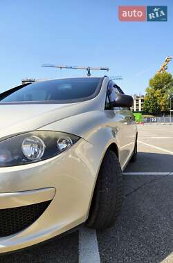 Минивэн SEAT Altea XL 2007 в 