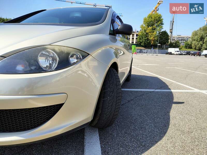 Минивэн SEAT Altea XL 2007 в Киеве