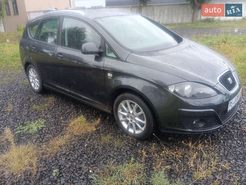 Минивэн SEAT Altea XL 2010 в 