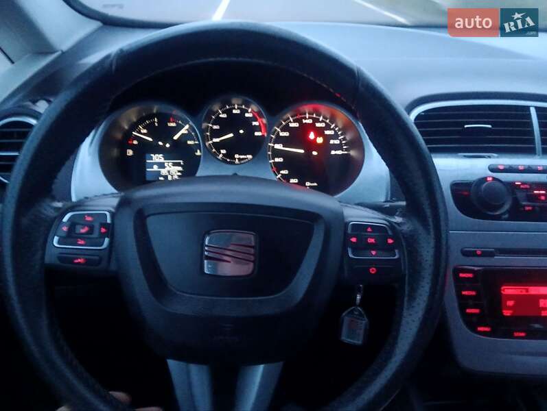 Минивэн SEAT Altea XL 2010 в Луцке