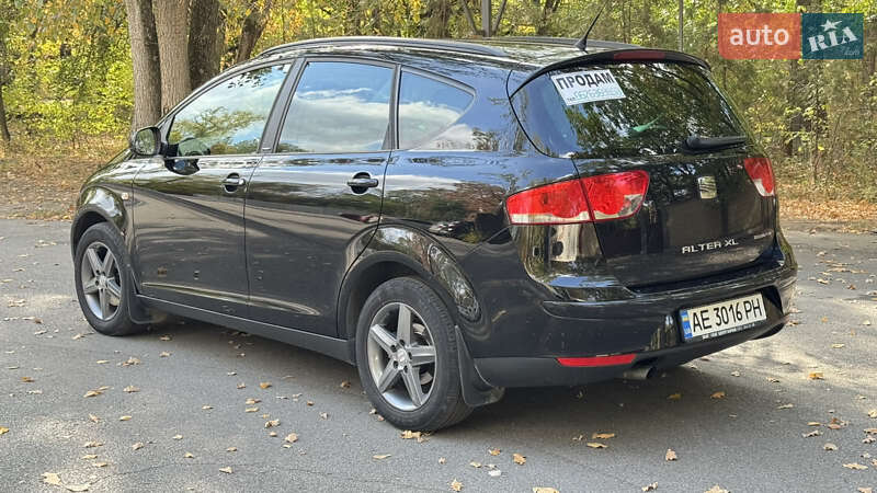 Минивэн SEAT Altea XL 2015 в Новомосковске